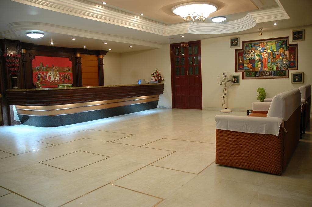 Hotel Gnanam Thanjavur Ngoại thất bức ảnh