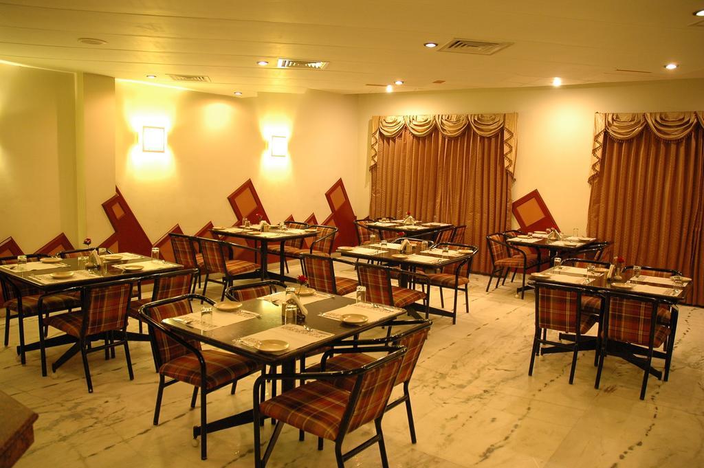 Hotel Gnanam Thanjavur Ngoại thất bức ảnh