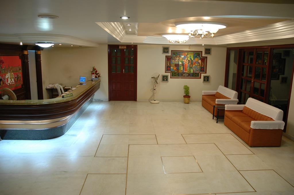 Hotel Gnanam Thanjavur Ngoại thất bức ảnh