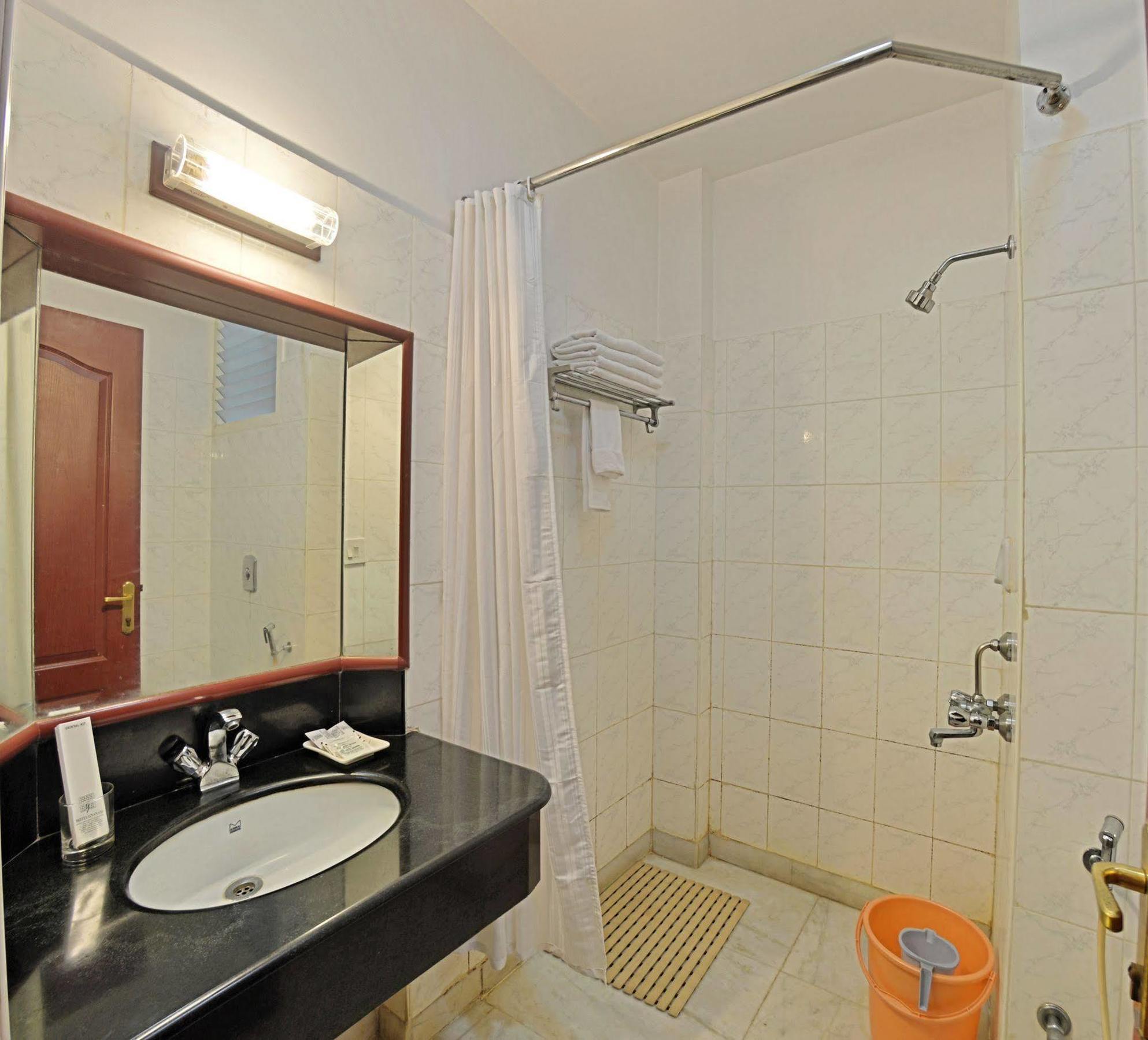 Hotel Gnanam Thanjavur Ngoại thất bức ảnh